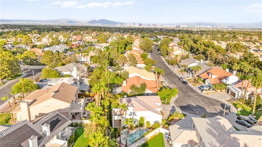 9608 Bottle Creek, Las Vegas, NV 89117