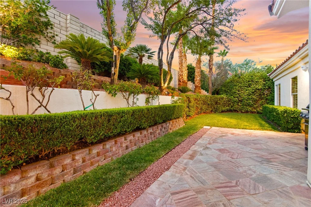 9608 Bottle Creek, Las Vegas, NV 89117