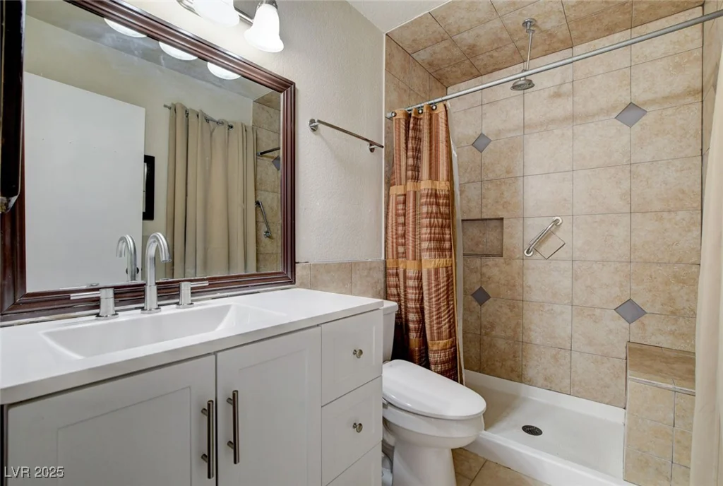 621 Jonathan Glen, Las Vegas, NV 89145