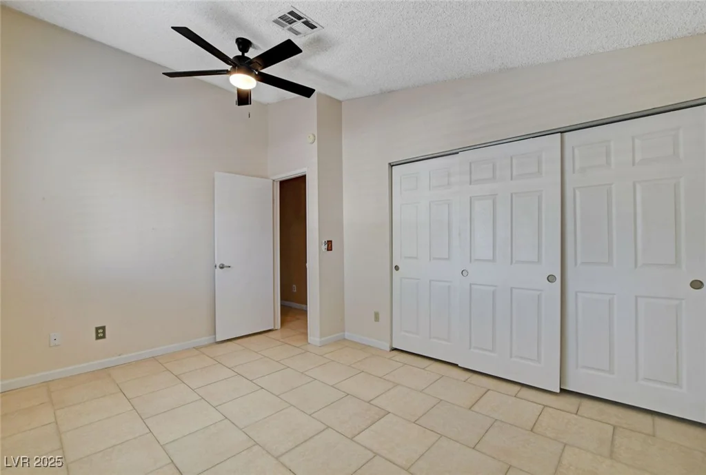 621 Jonathan Glen, Las Vegas, NV 89145