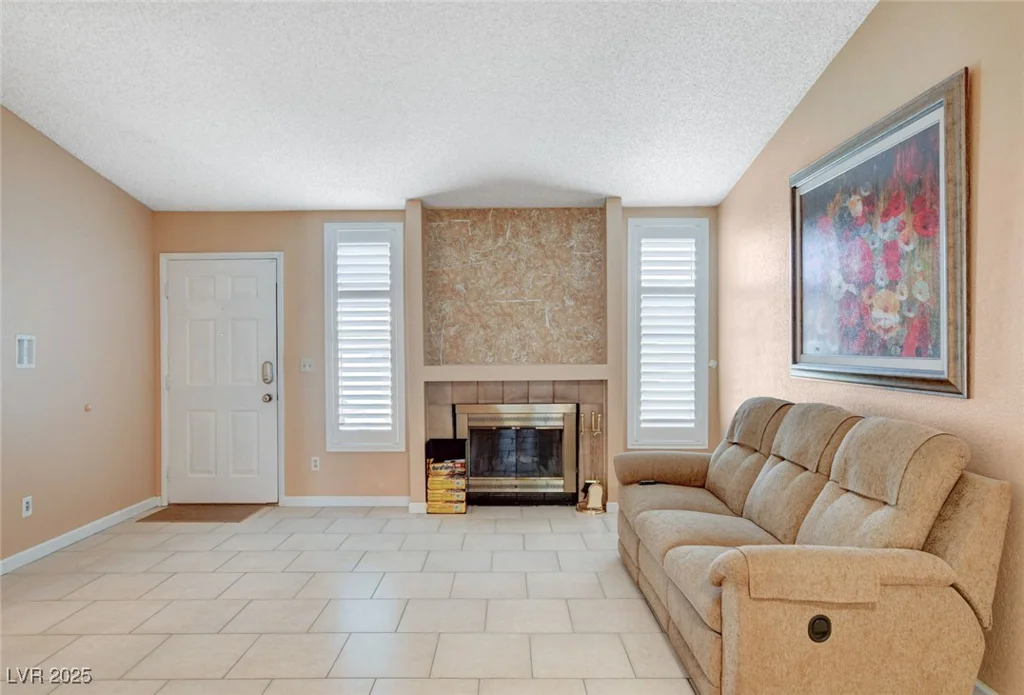 621 Jonathan Glen, Las Vegas, NV 89145