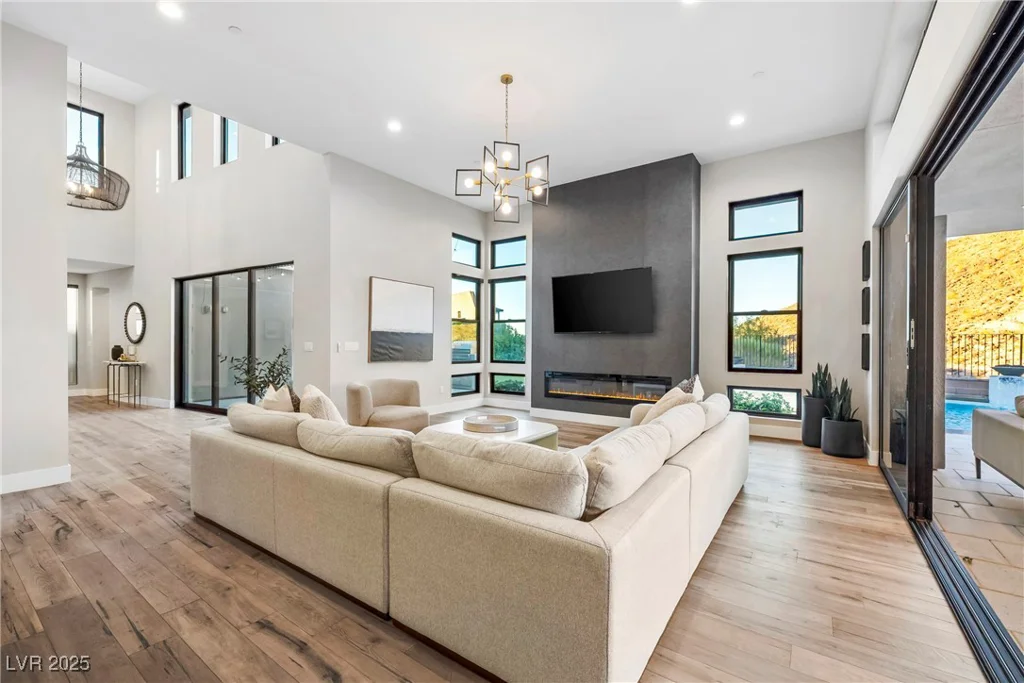 2183 Skyline Heights, Henderson, NV 89052