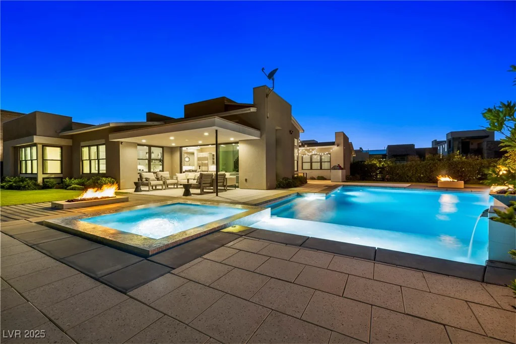 2183 Skyline Heights, Henderson, NV 89052