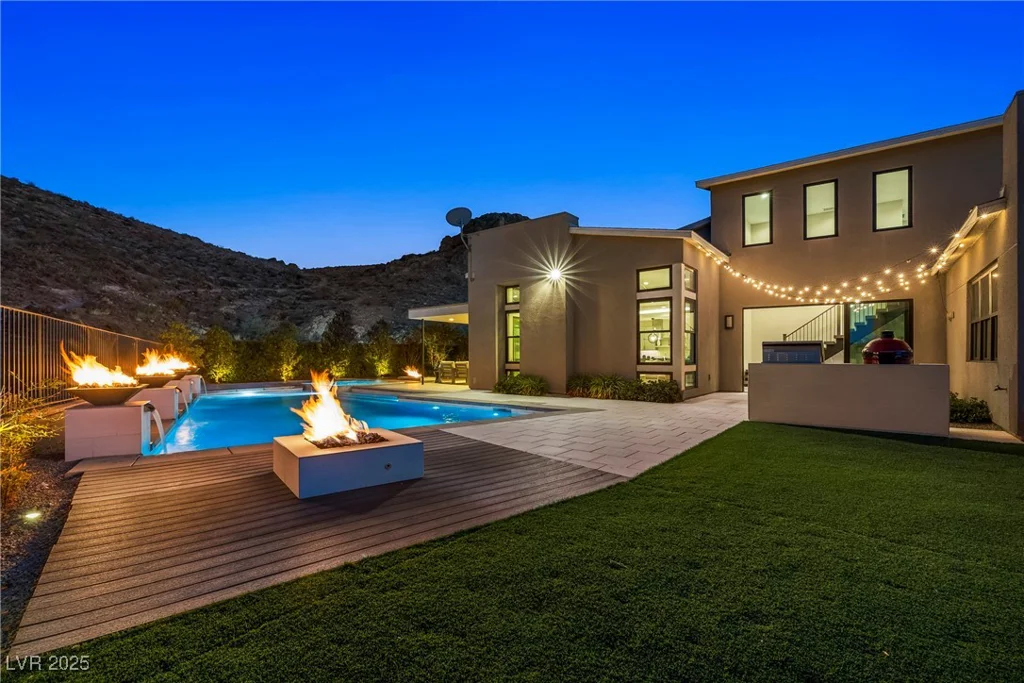 2183 Skyline Heights, Henderson, NV 89052