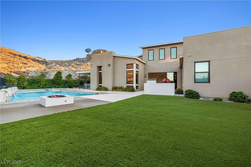 2183 Skyline Heights, Henderson, NV 89052