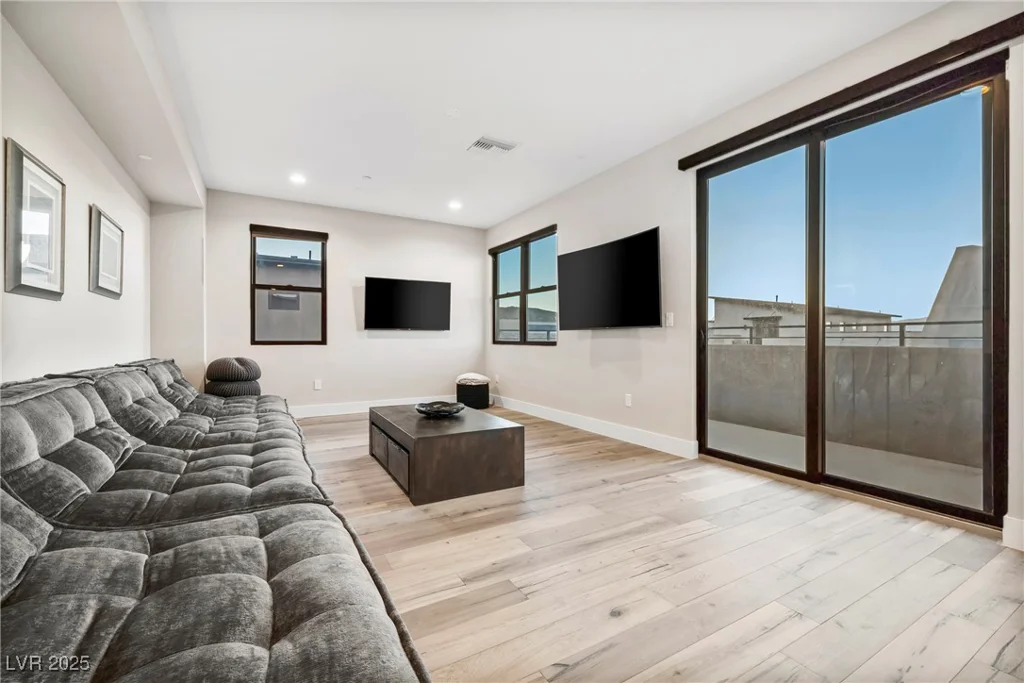 2183 Skyline Heights, Henderson, NV 89052