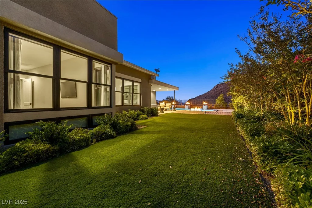 2183 Skyline Heights, Henderson, NV 89052