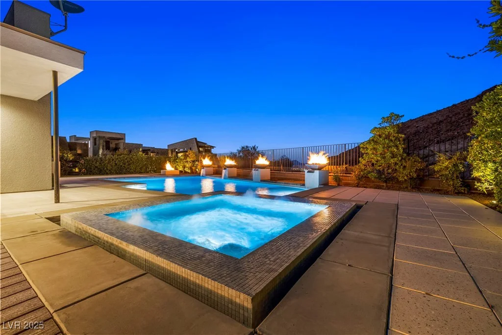 2183 Skyline Heights, Henderson, NV 89052
