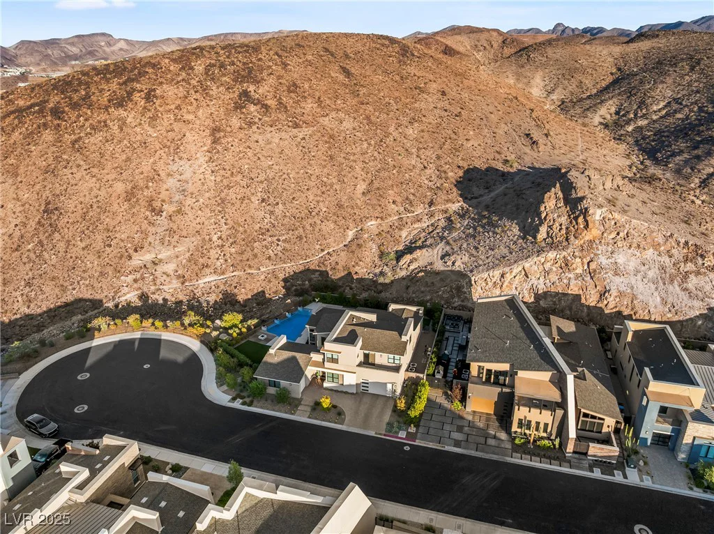 2183 Skyline Heights, Henderson, NV 89052