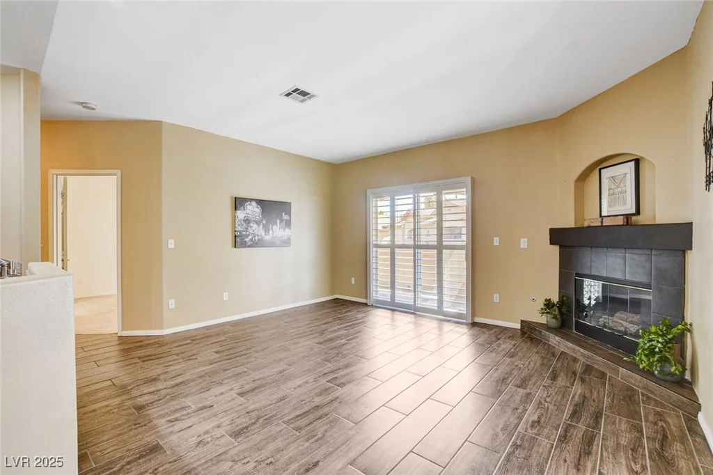 2050 Warm Springs, Henderson, NV 89014
