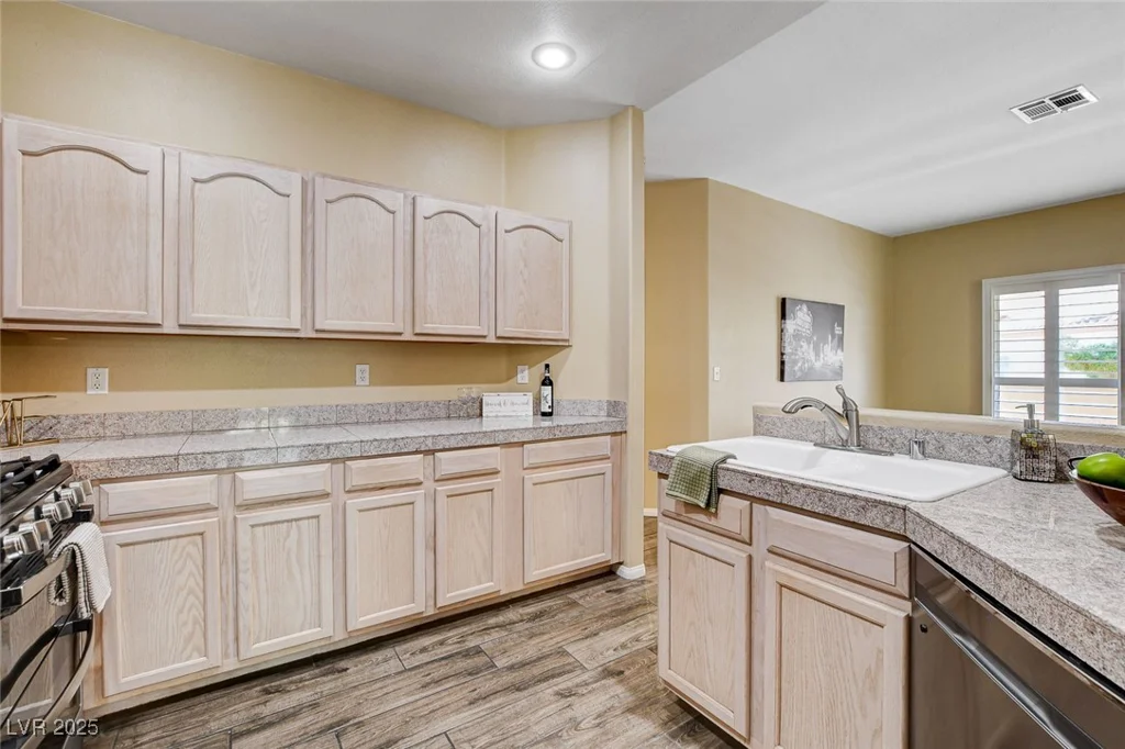 2050 Warm Springs, Henderson, NV 89014