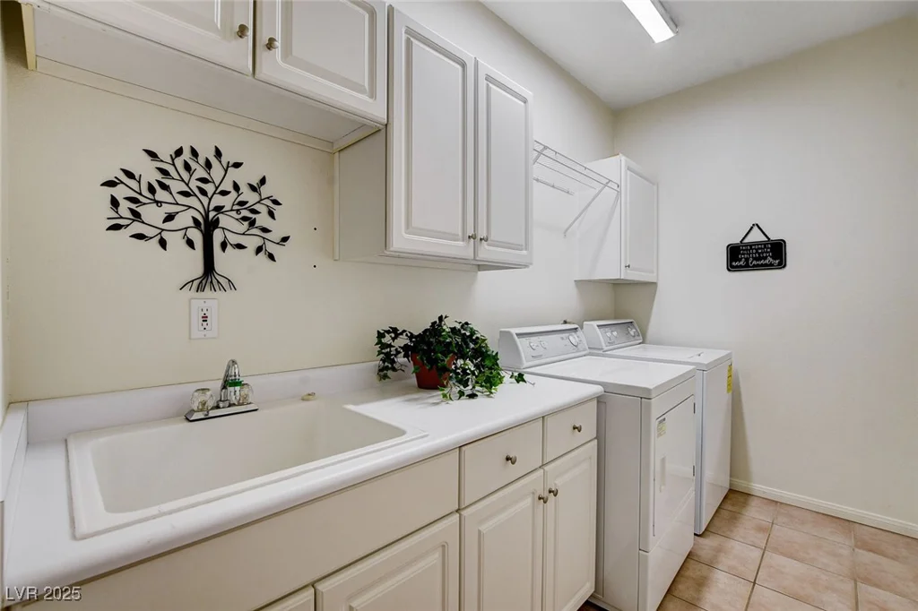2050 Warm Springs, Henderson, NV 89014