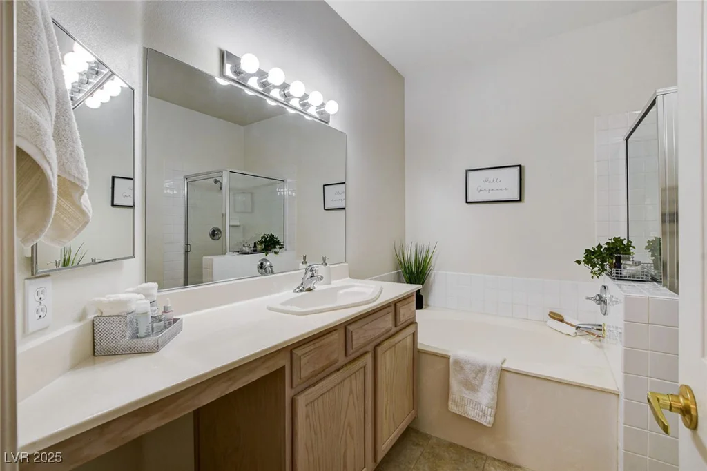 2050 Warm Springs, Henderson, NV 89014