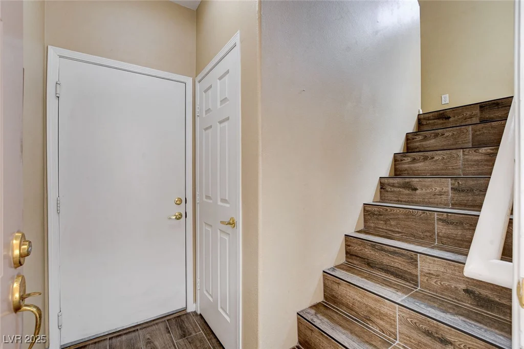 2050 Warm Springs, Henderson, NV 89014