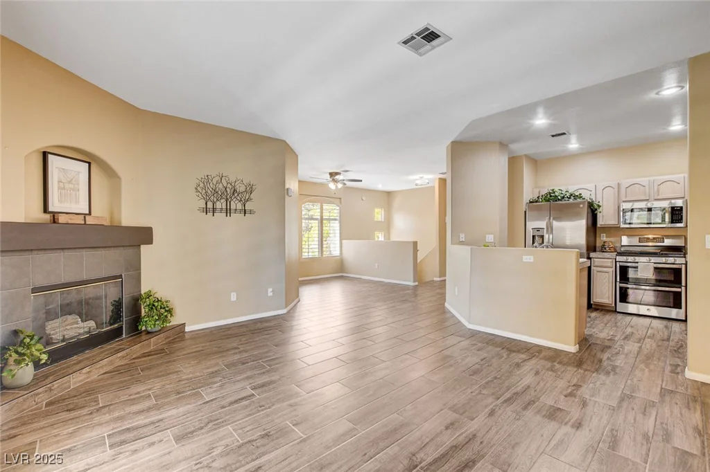2050 Warm Springs, Henderson, NV 89014