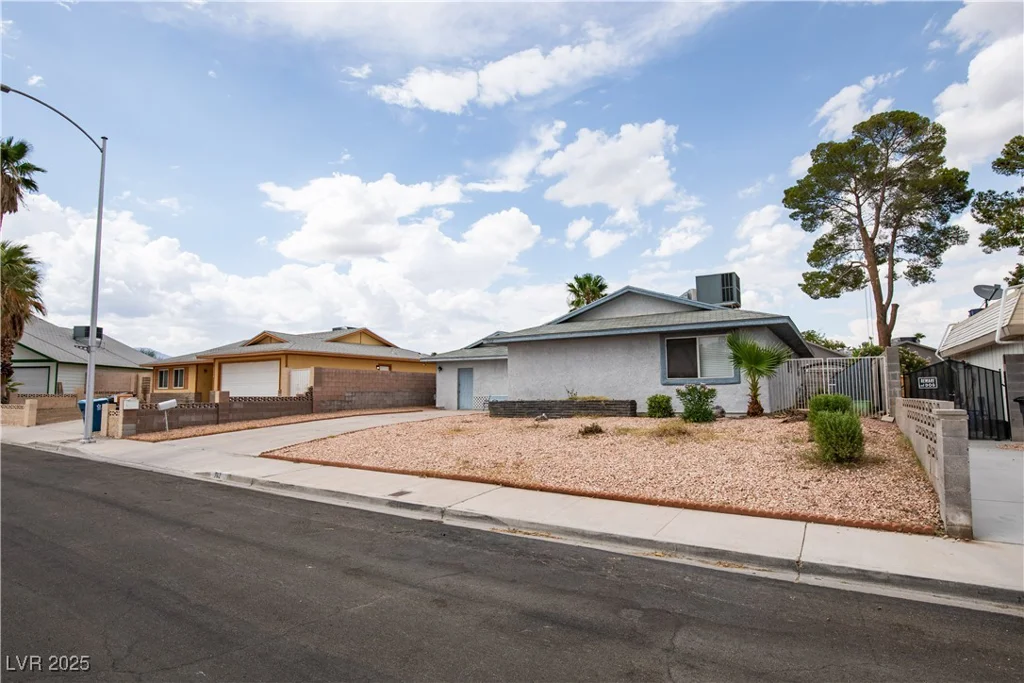 7112 Michael Collins, Las Vegas, NV 89145