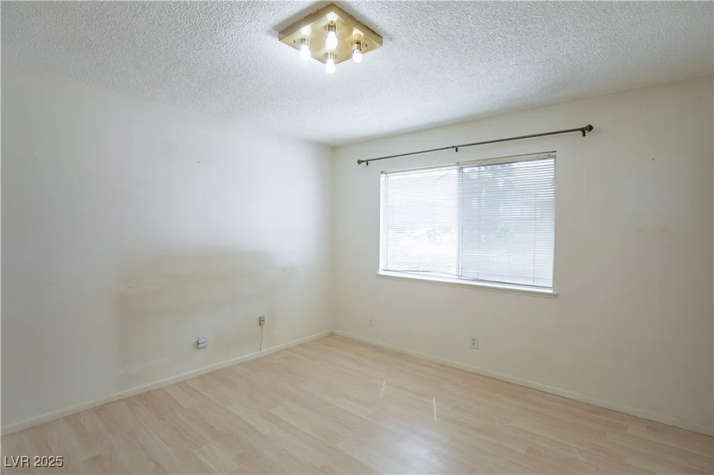 7112 Michael Collins, Las Vegas, NV 89145