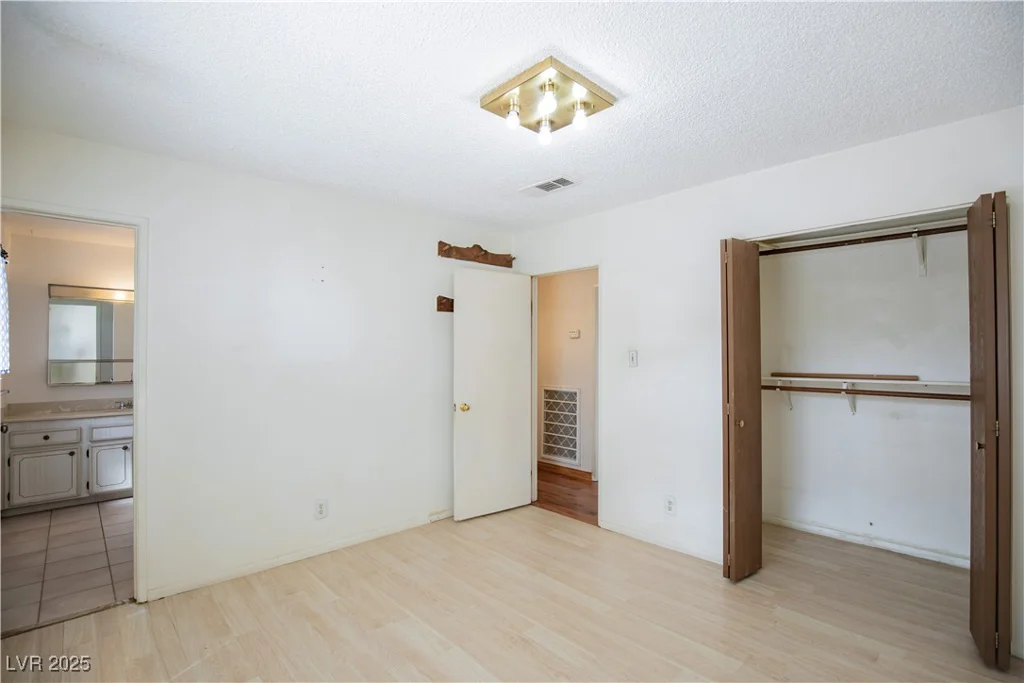 7112 Michael Collins, Las Vegas, NV 89145
