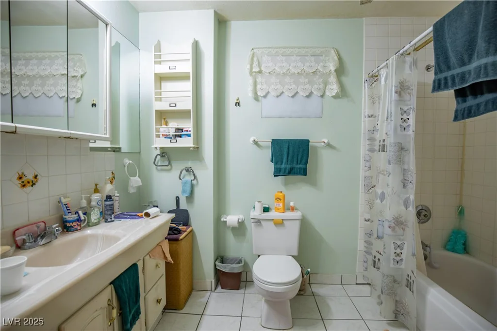 7112 Michael Collins, Las Vegas, NV 89145