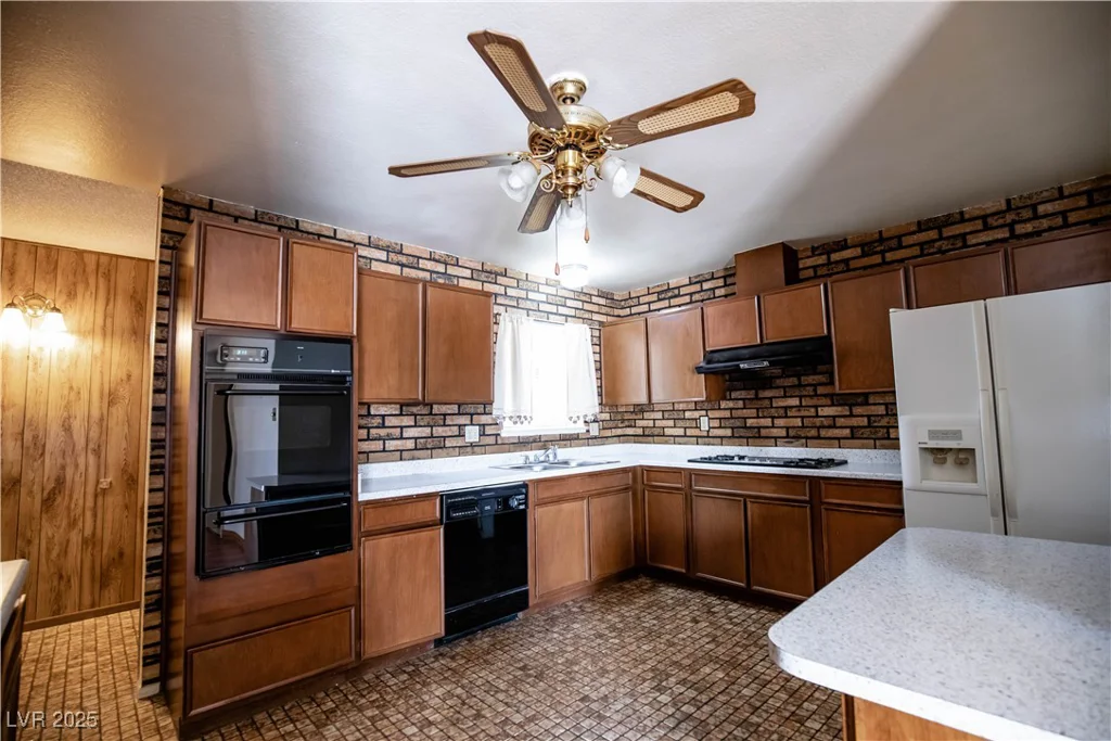 7112 Michael Collins, Las Vegas, NV 89145