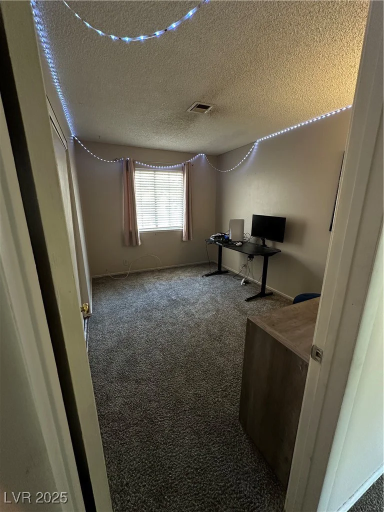866 Palmerston, Las Vegas, NV 89110