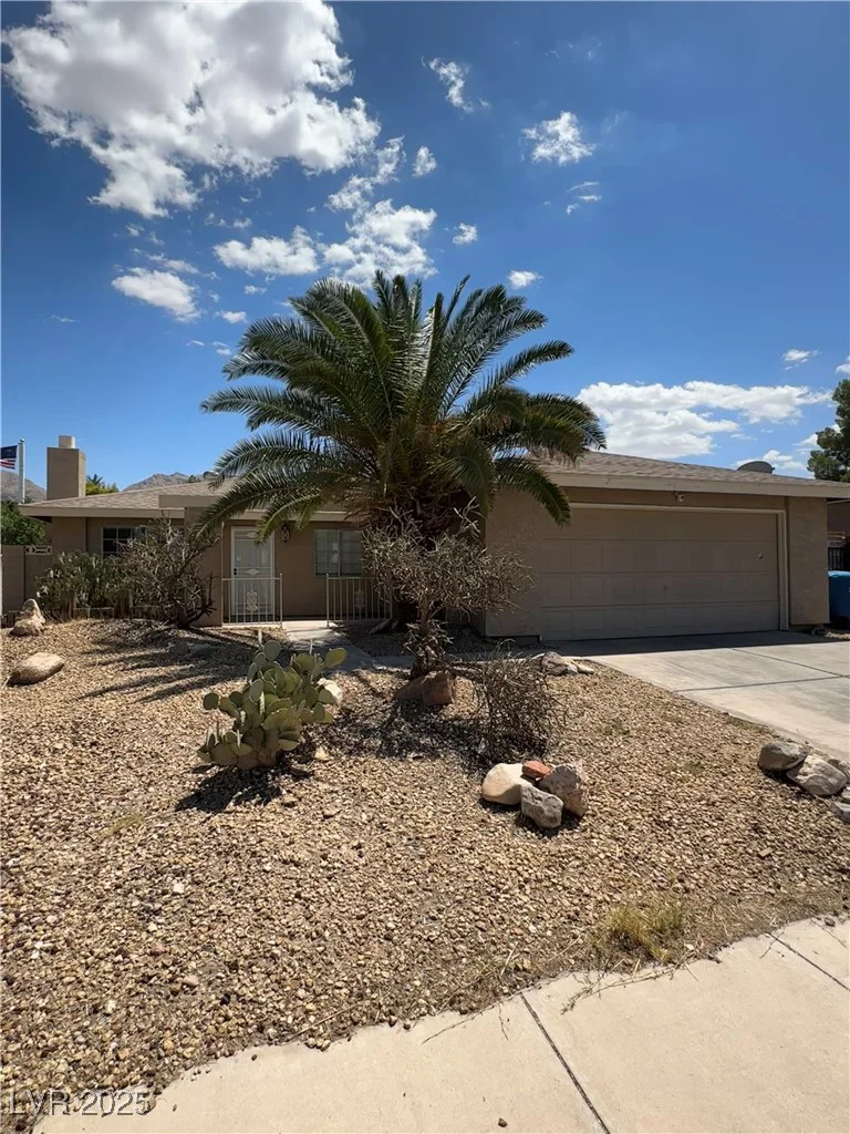 866 Palmerston, Las Vegas, NV 89110