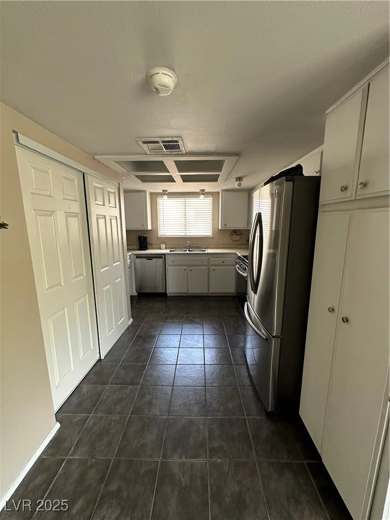 866 Palmerston, Las Vegas, NV 89110