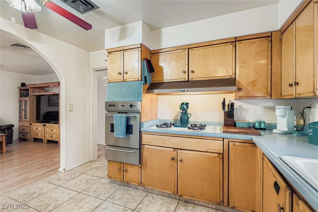 4117 El Cederal, Las Vegas, NV 89102