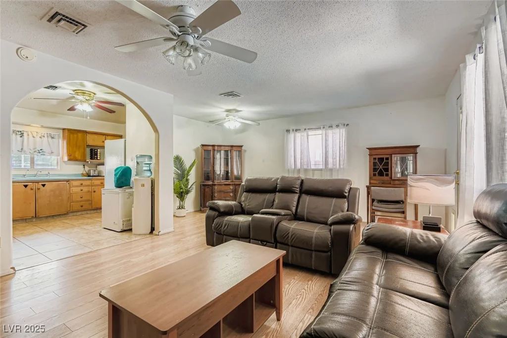 4117 El Cederal, Las Vegas, NV 89102