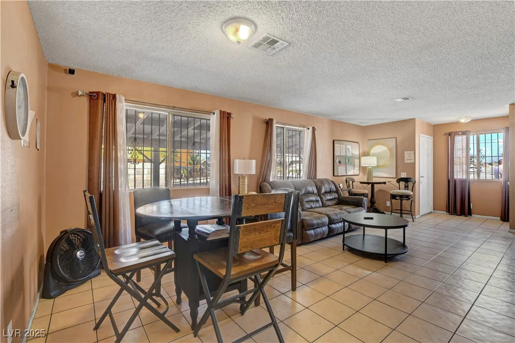 4805 Cincinnati, Las Vegas, NV 89104