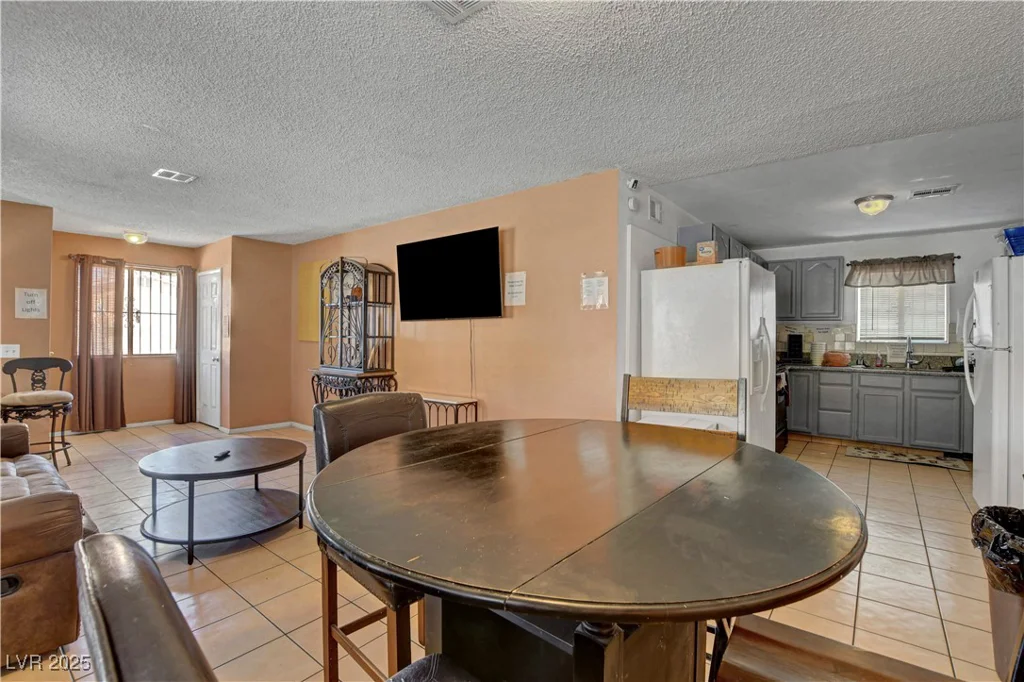 4805 Cincinnati, Las Vegas, NV 89104