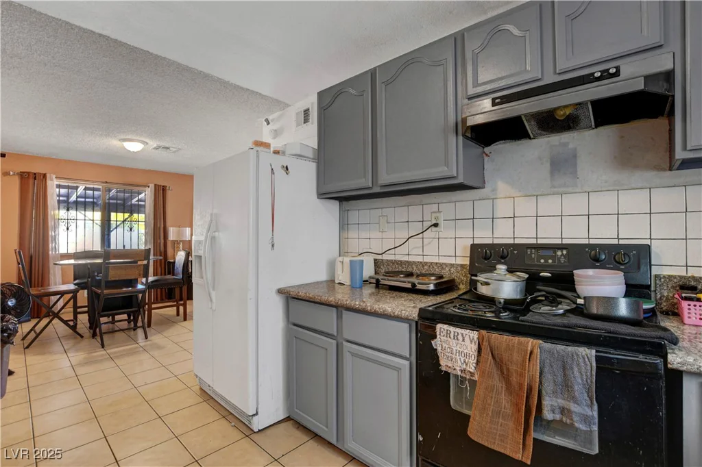 4805 Cincinnati, Las Vegas, NV 89104