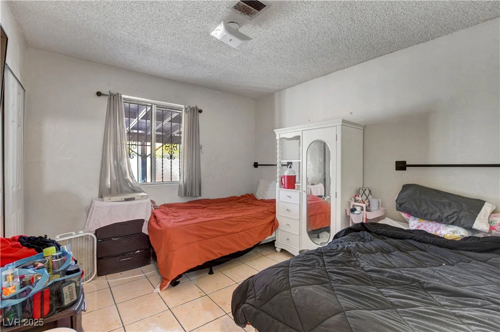 4805 Cincinnati, Las Vegas, NV 89104