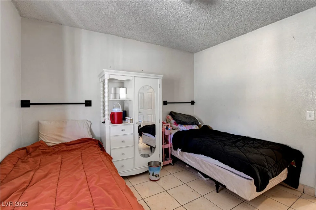 4805 Cincinnati, Las Vegas, NV 89104