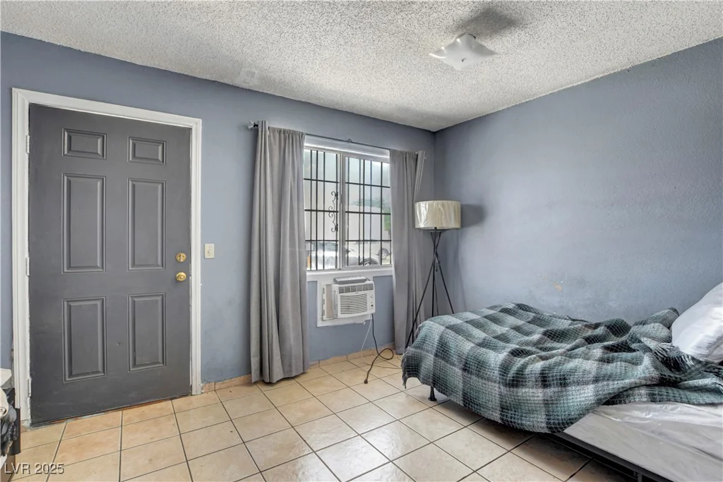 4805 Cincinnati, Las Vegas, NV 89104