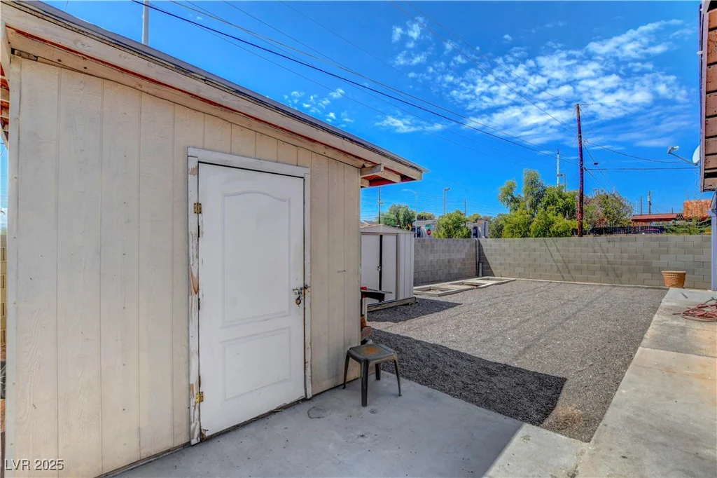 4805 Cincinnati, Las Vegas, NV 89104