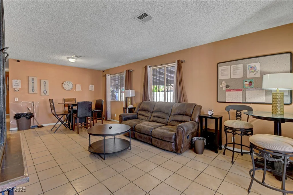 4805 Cincinnati, Las Vegas, NV 89104