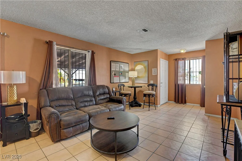 4805 Cincinnati, Las Vegas, NV 89104