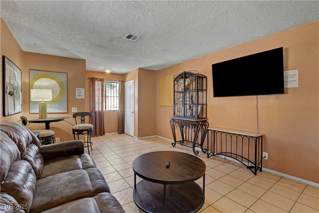 4805 Cincinnati, Las Vegas, NV 89104