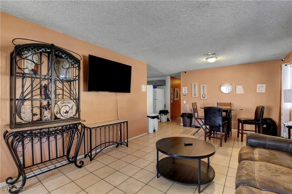 4805 Cincinnati, Las Vegas, NV 89104