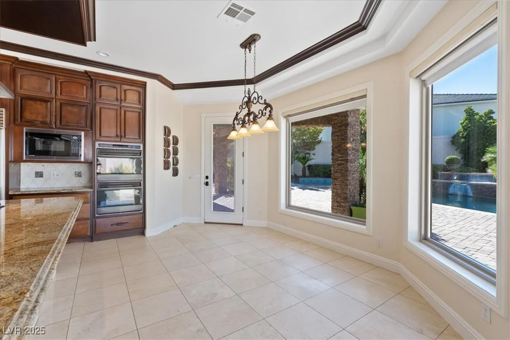 5975 Campbell, Las Vegas, NV 89149