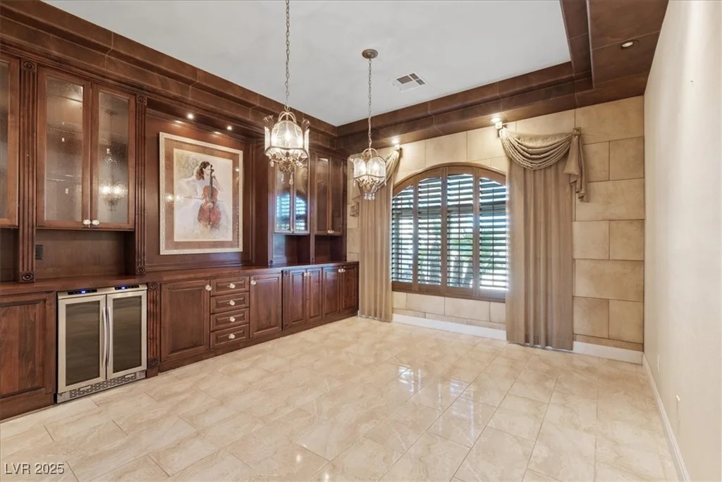 5975 Campbell, Las Vegas, NV 89149