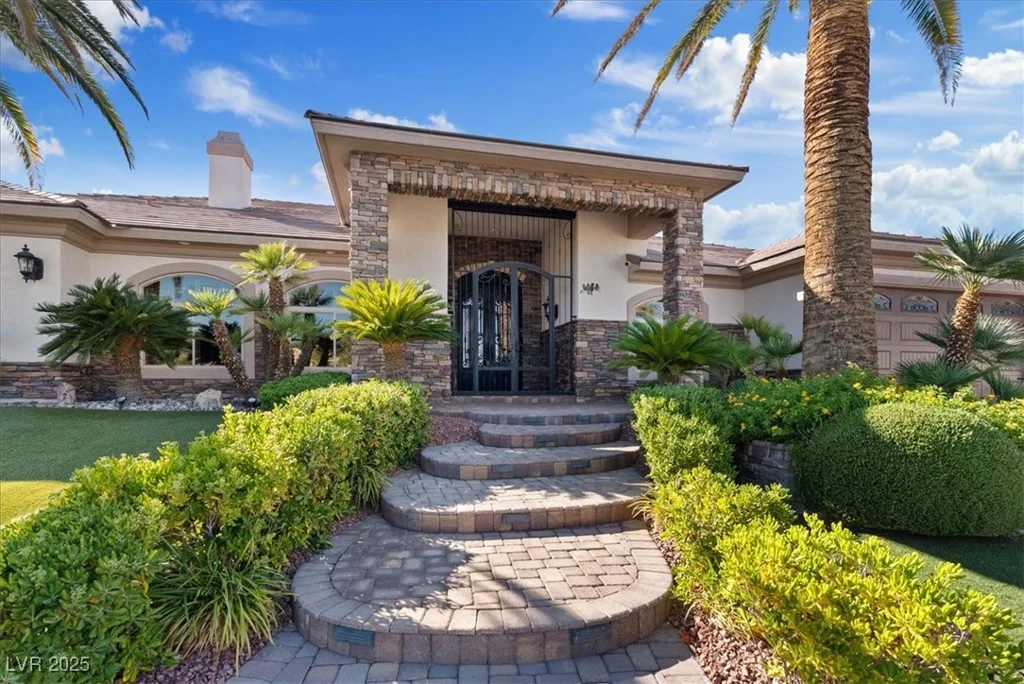5975 Campbell, Las Vegas, NV 89149
