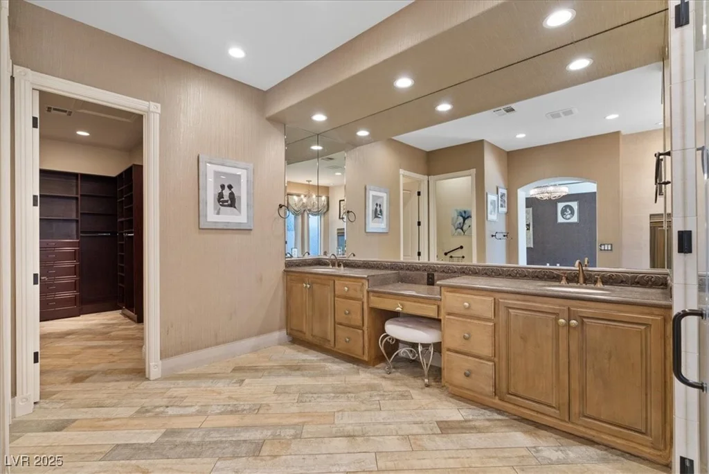 5975 Campbell, Las Vegas, NV 89149