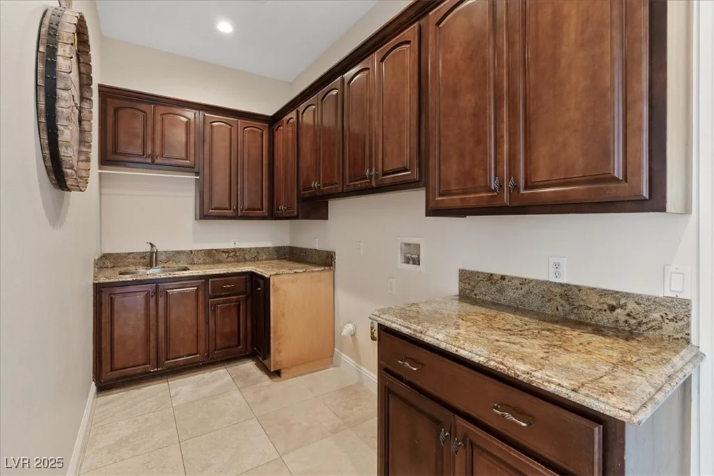 5975 Campbell, Las Vegas, NV 89149