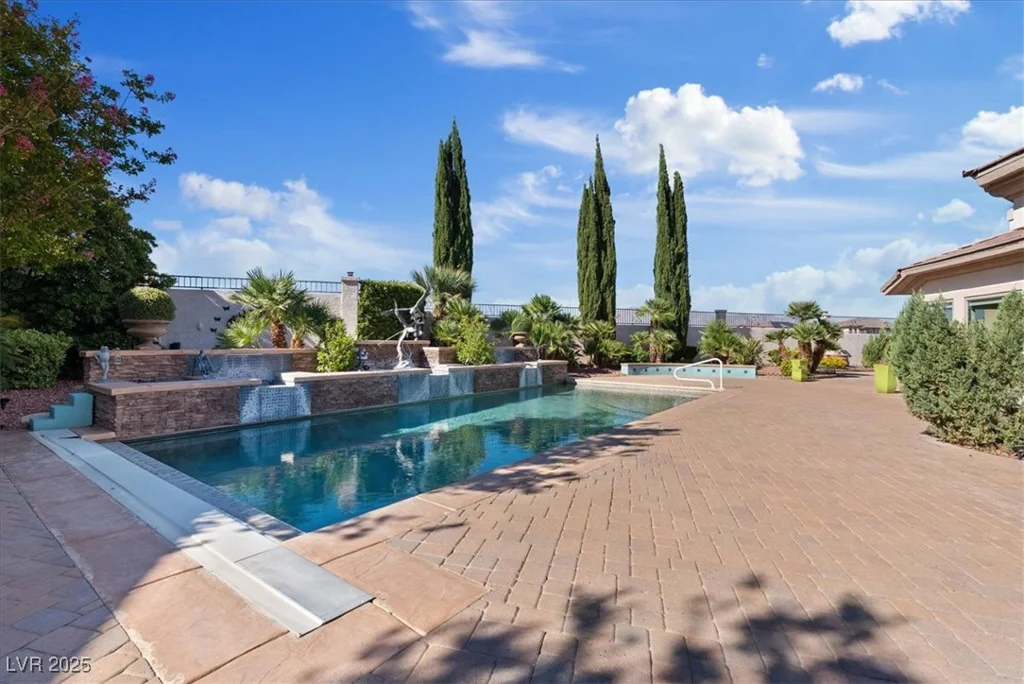 5975 Campbell, Las Vegas, NV 89149