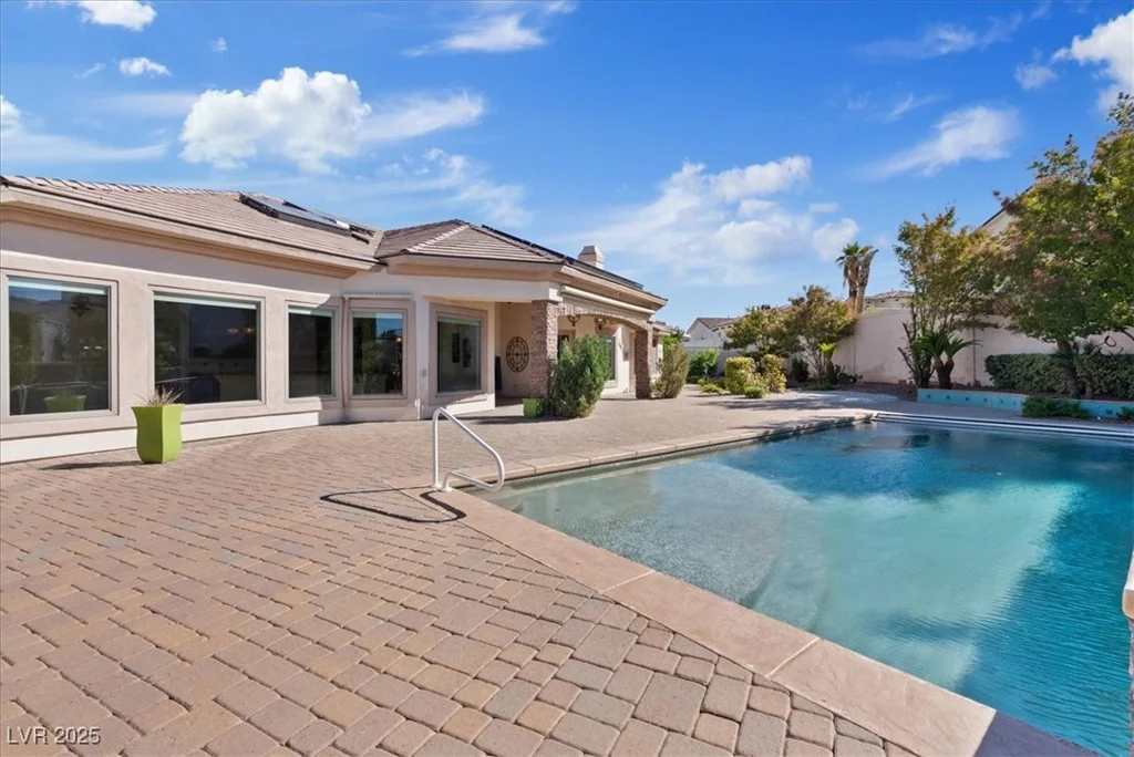 5975 Campbell, Las Vegas, NV 89149