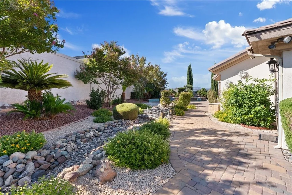 5975 Campbell, Las Vegas, NV 89149