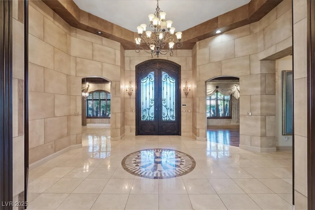 5975 Campbell, Las Vegas, NV 89149