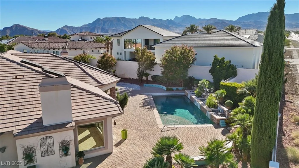 5975 Campbell, Las Vegas, NV 89149